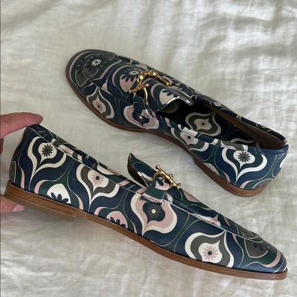 Boden Gold Snaffle Detail Patterned Leather  Loafers Floral Size 9.5 - Picture 8 of 10
